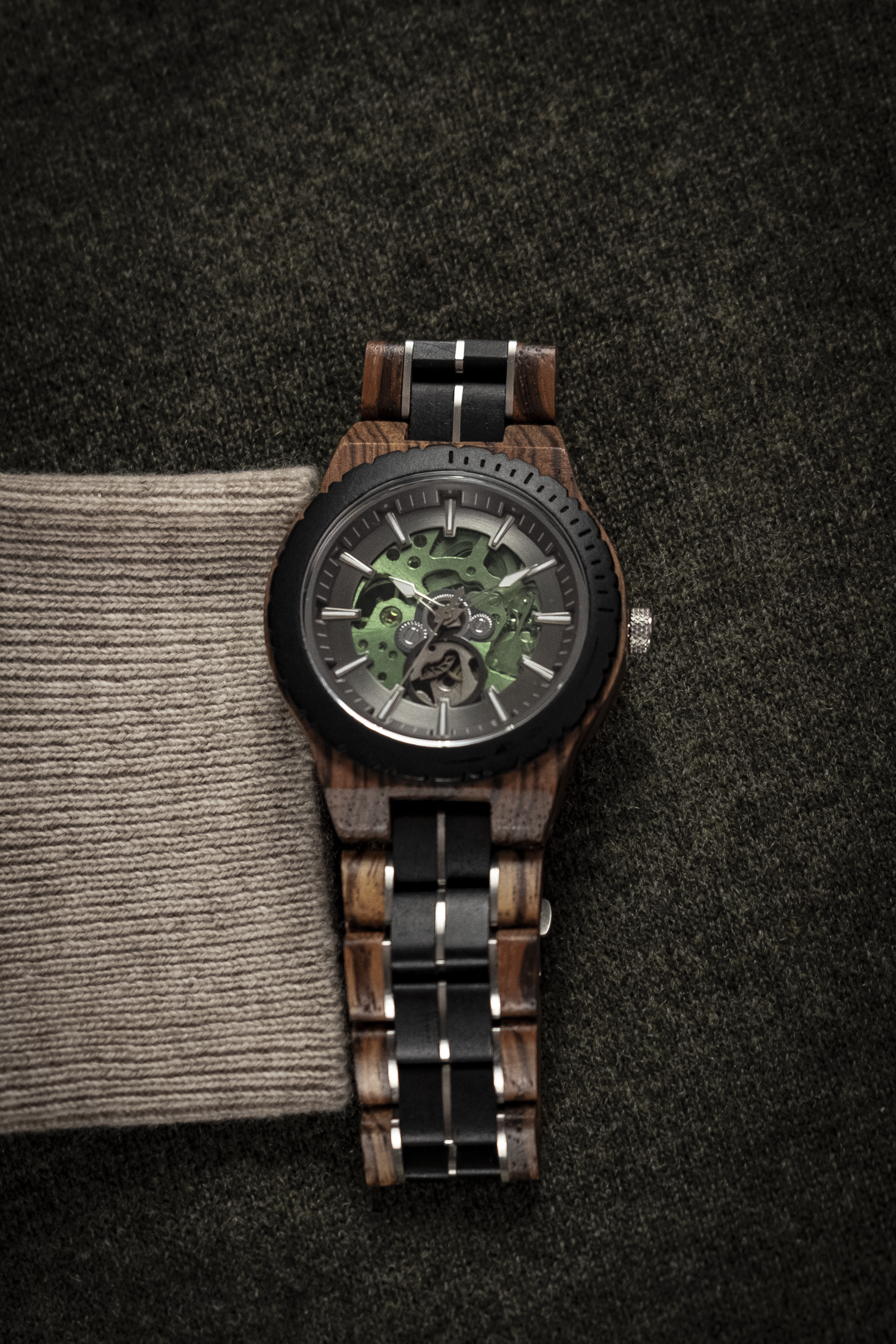 Orologio in Ebano e Ulivo
