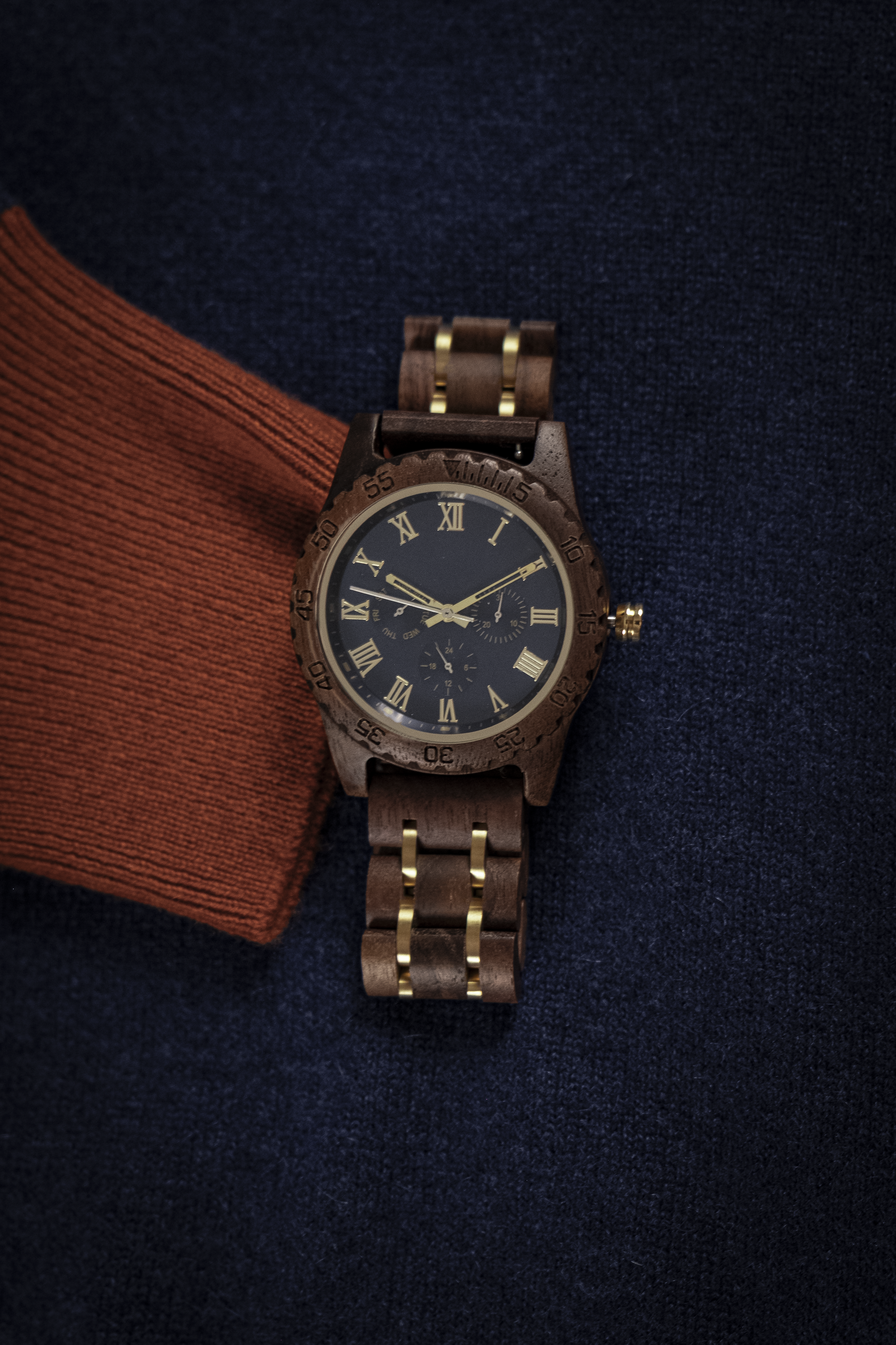 Orologio in Noce