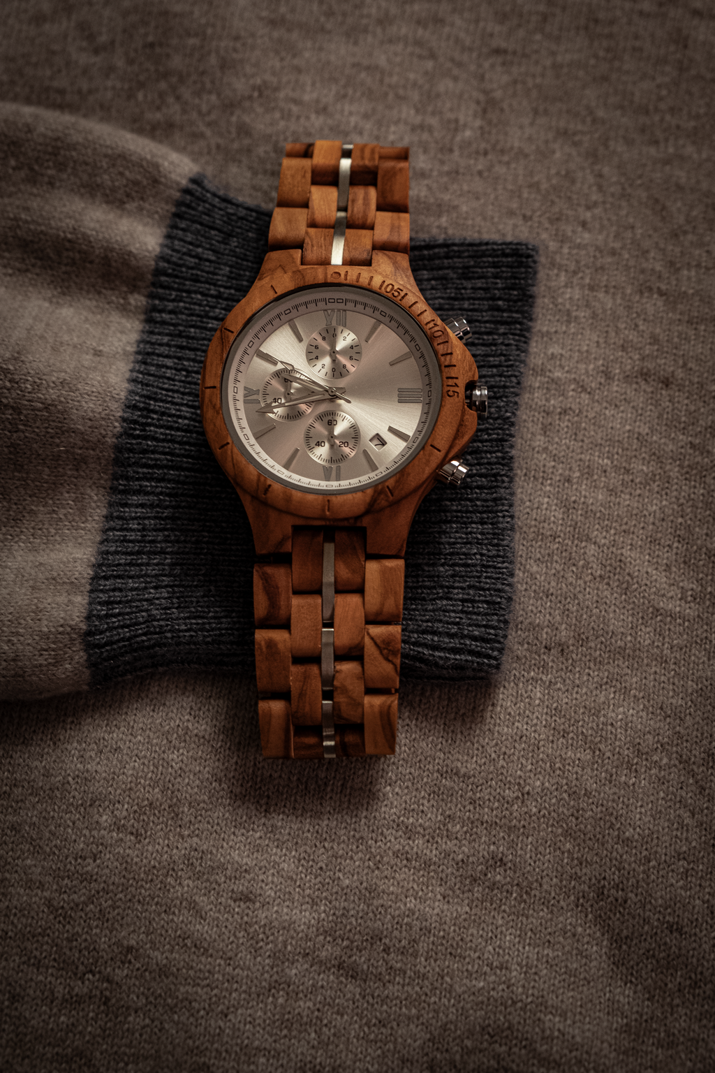 Orologio in Noce