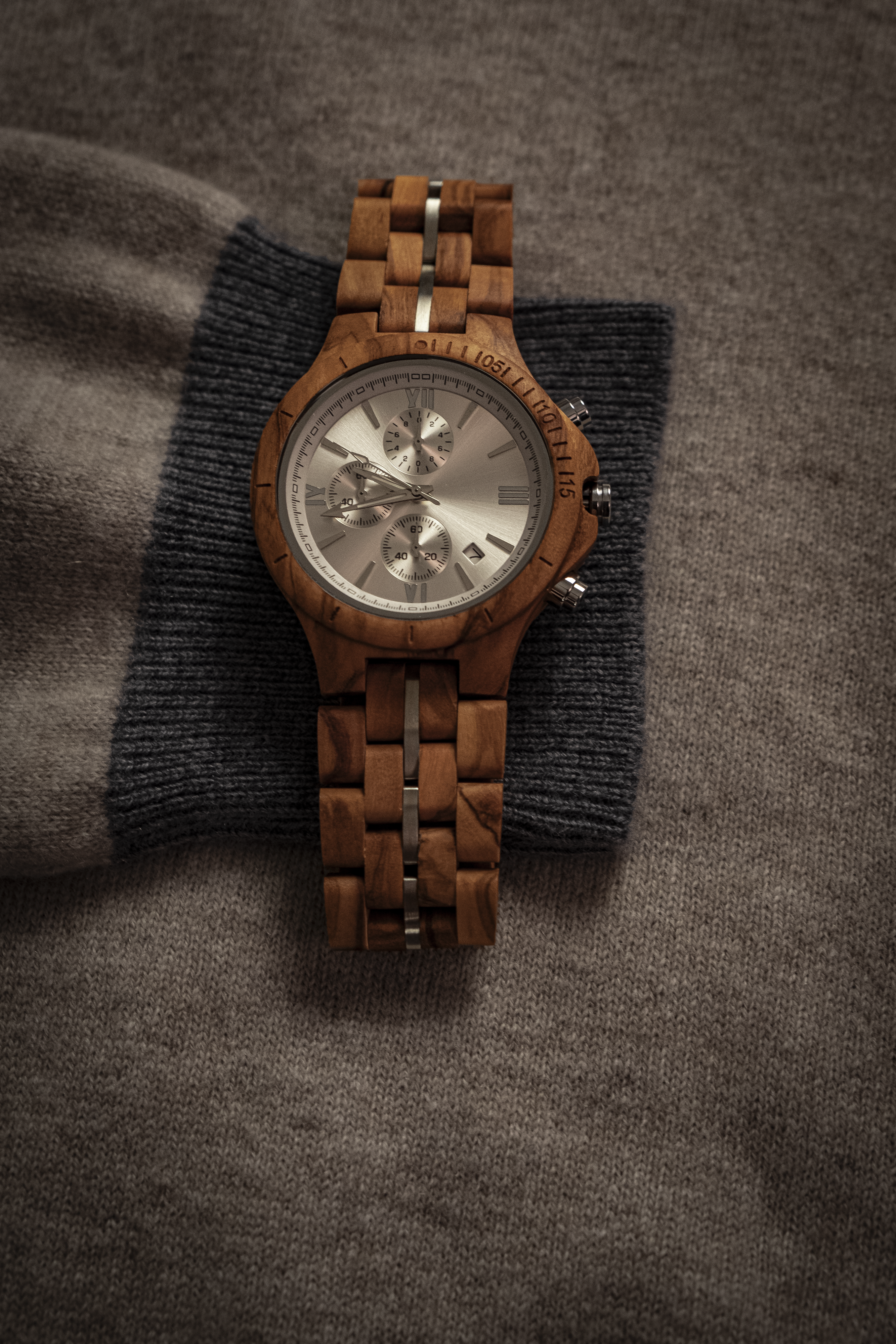 Orologio in Noce
